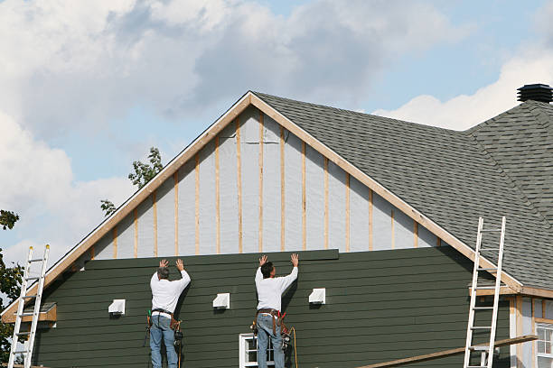 Professional Siding technician working in McMechen, WV